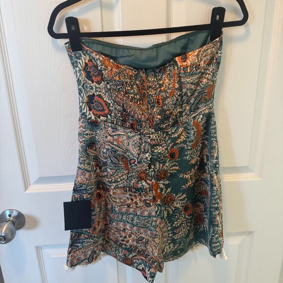 Bohemian Perfection Strapless Floral Romper - NEVER WORN - Picture 2 of 4